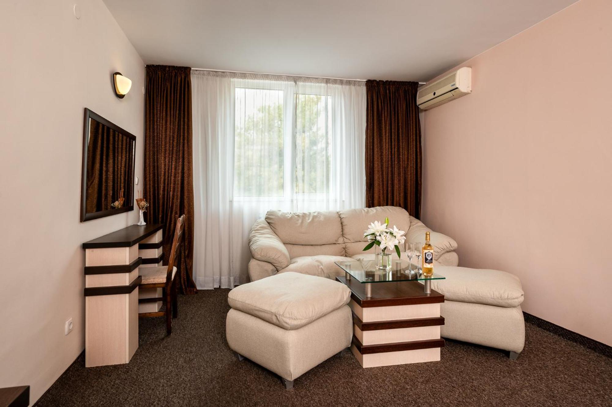 Spa Hotel Holiday Velingrad Esterno foto