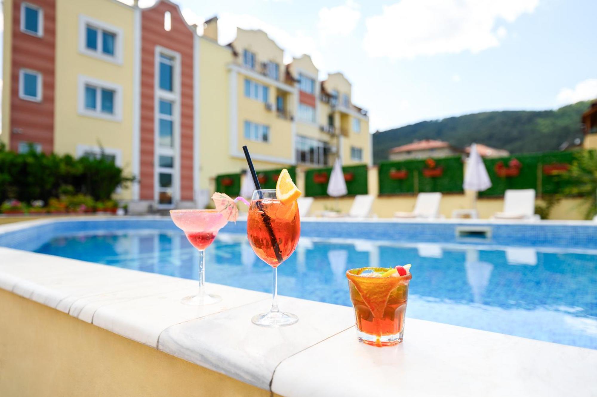 Spa Hotel Holiday Velingrad Esterno foto