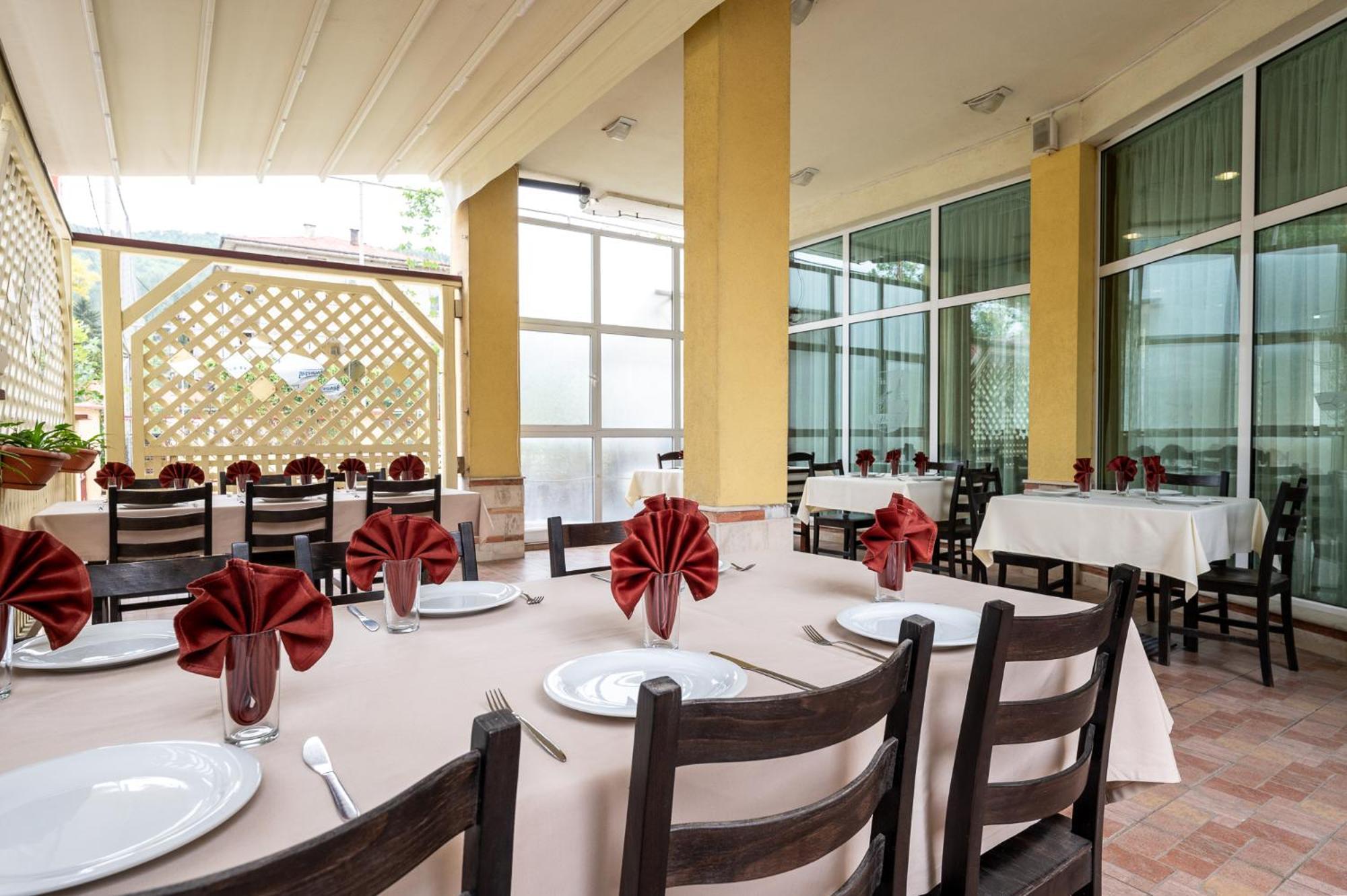 Spa Hotel Holiday Velingrad Esterno foto