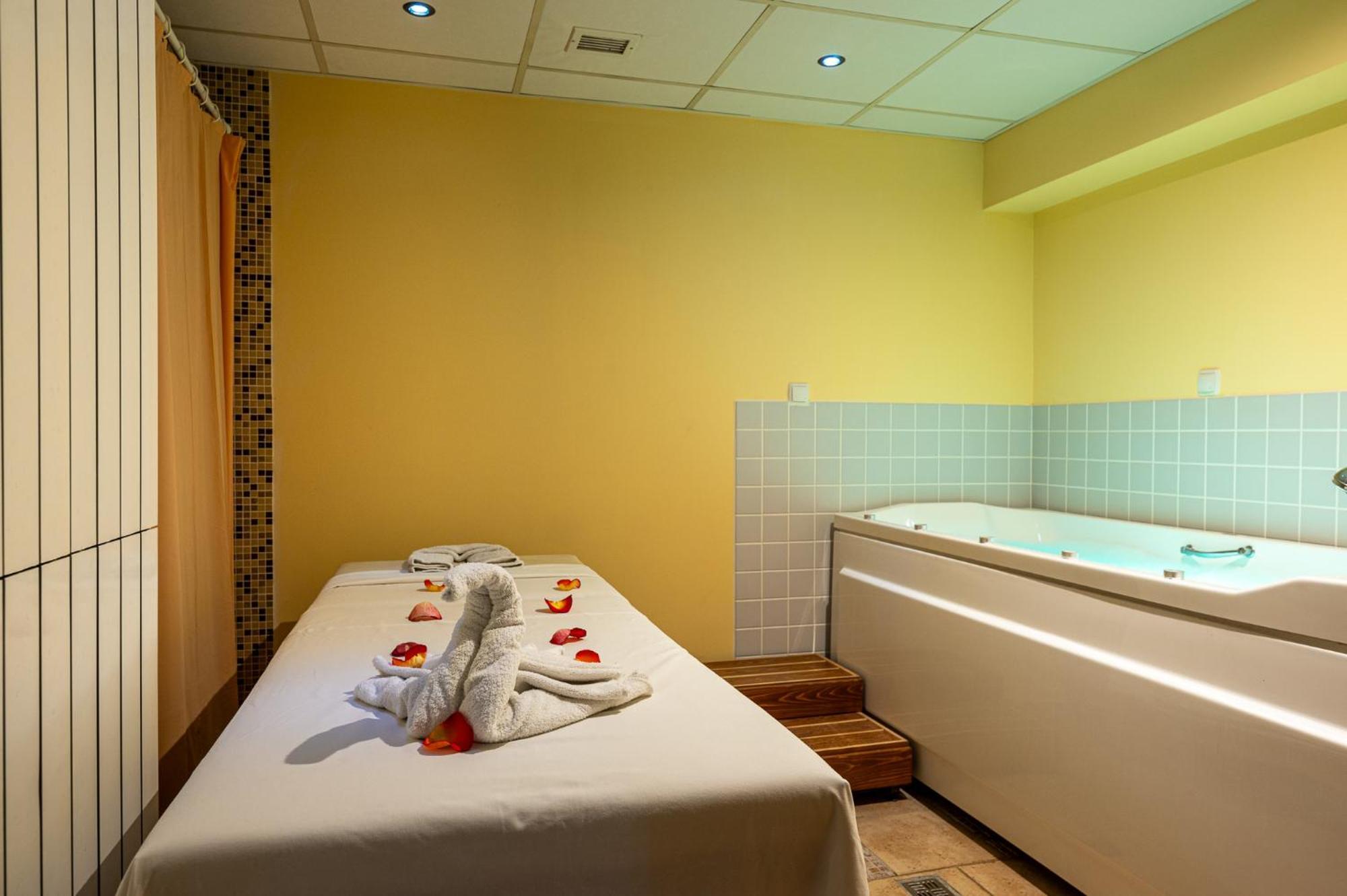 Spa Hotel Holiday Velingrad Esterno foto