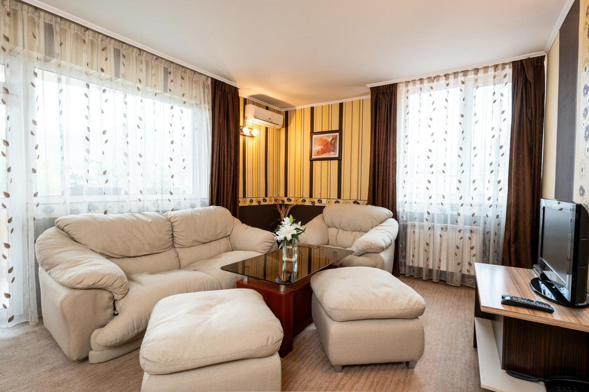 Spa Hotel Holiday Velingrad Esterno foto